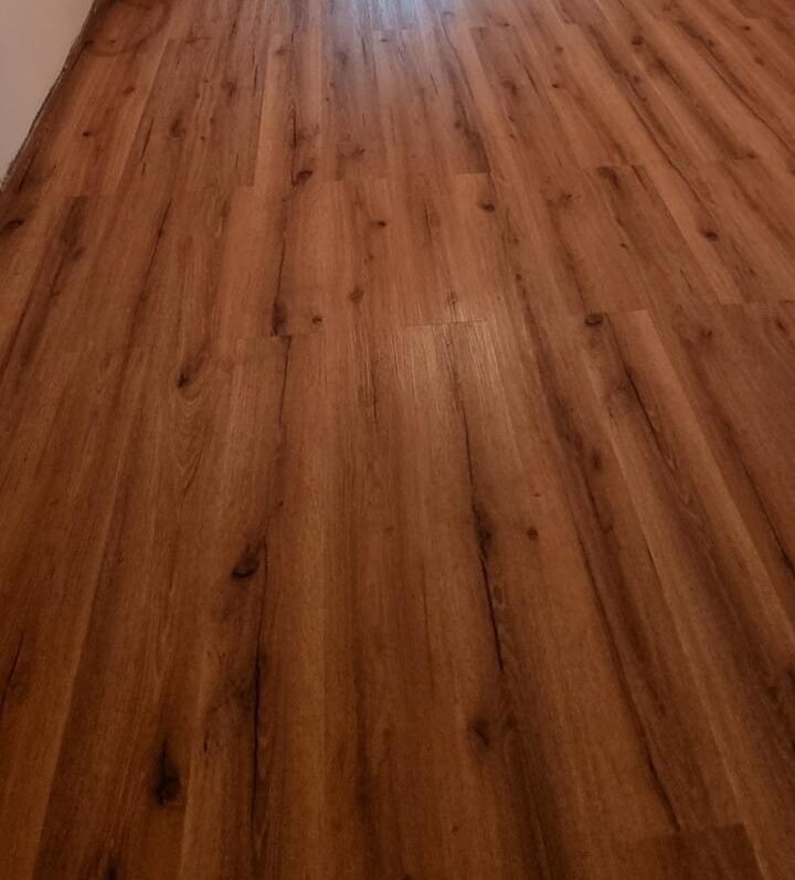 laminat hrast
